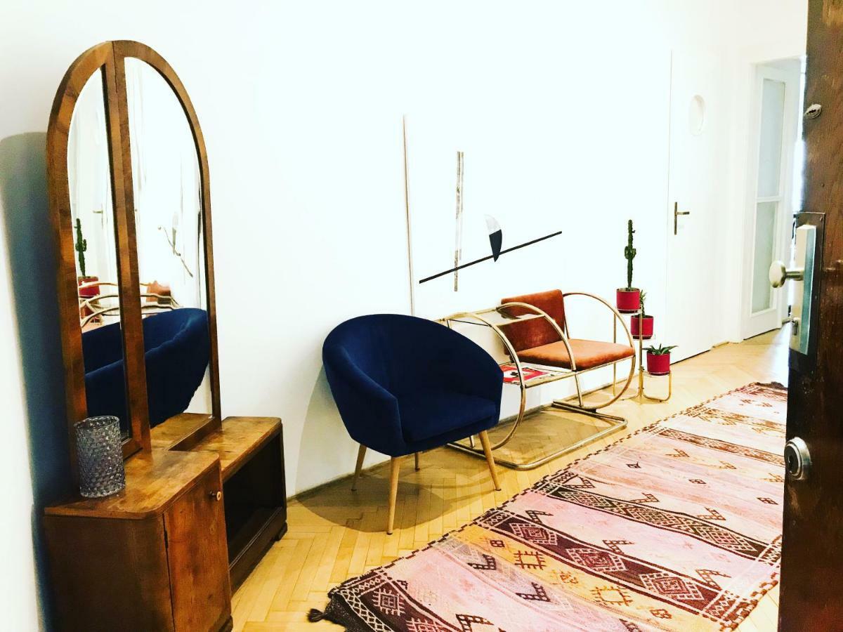 Spacious Bauhaus Icon Flat With Fitness Room In Central Buda, Close To The River And Margaret Island Budapest Exterior foto