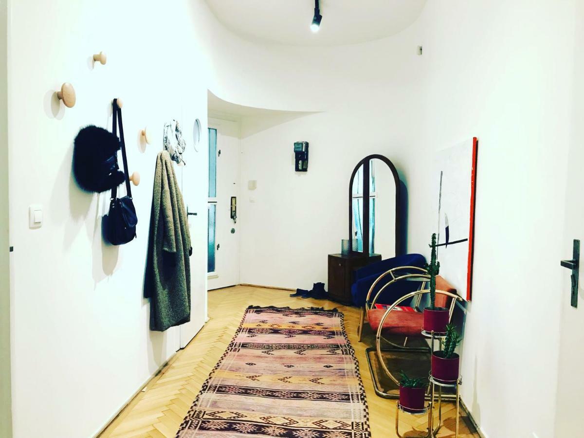 Spacious Bauhaus Icon Flat With Fitness Room In Central Buda, Close To The River And Margaret Island Budapest Exterior foto